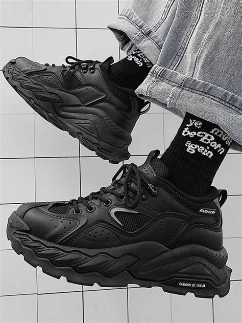 black chunky sneakers outfit men.